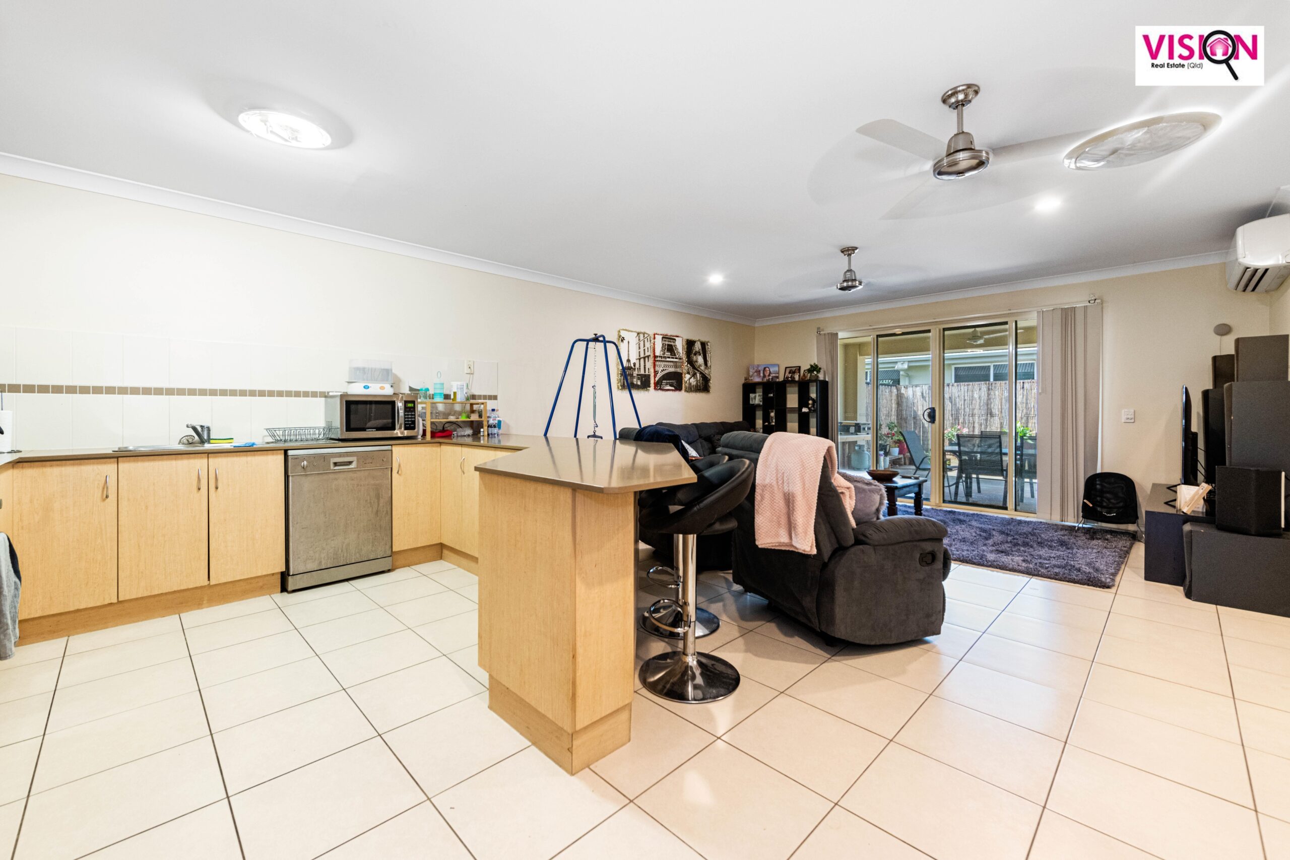 1/4 Coogee Terrace, Blacks Beach QLD 4740 Vision
